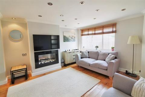 2 bedroom semi-detached house for sale - Fairfield Rise, Kirkburton, Huddersfield HD8 0SS