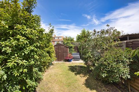 15 Kent Road, Folkestone, CT19 4NT