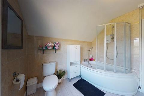 15 Kent Road, Folkestone, CT19 4NT