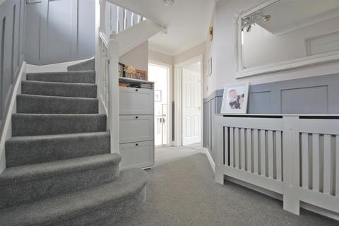18 Long Meadow, Great Notley, Braintree, CM77 7WD