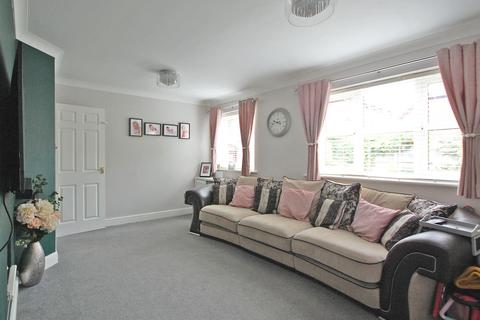 18 Long Meadow, Great Notley, Braintree, CM77 7WD