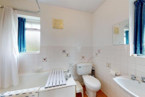 28 Rough Common Road, Rough Common, Canterbury, CT2 9DJ