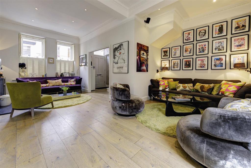 New End, Hampstead Village, NW3 4 bed house for sale £2,695,000