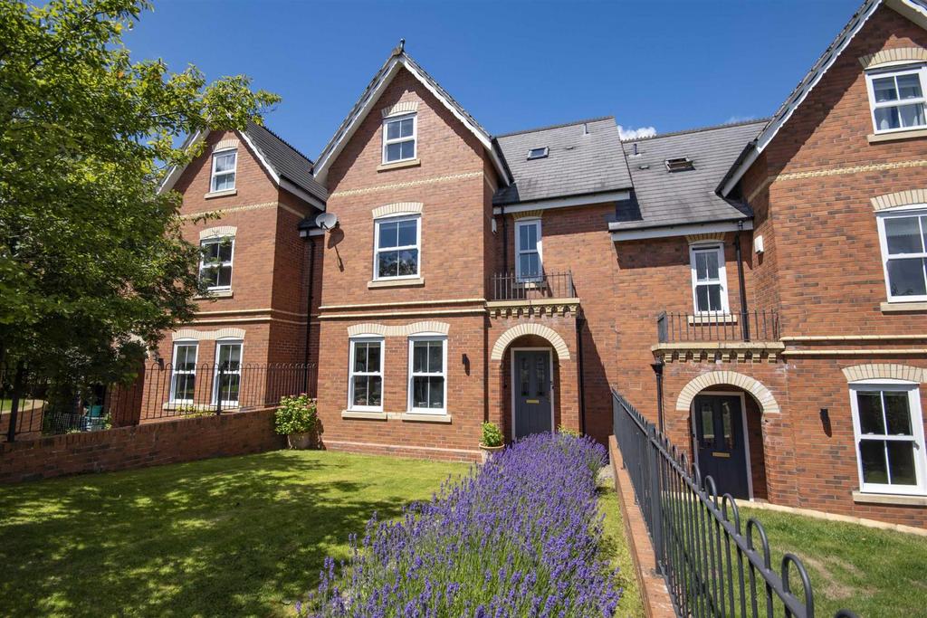 Mortimer Road, SY15 6UP 4 bed terraced house for sale £340,000
