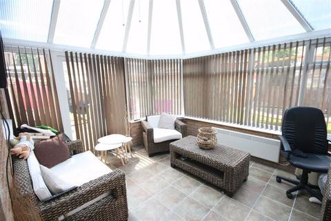 37 Garforth Crescent, Droylsden, Manchester, M43 7SW