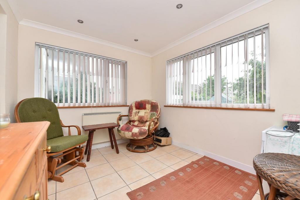 Sunroom/Utility Room
