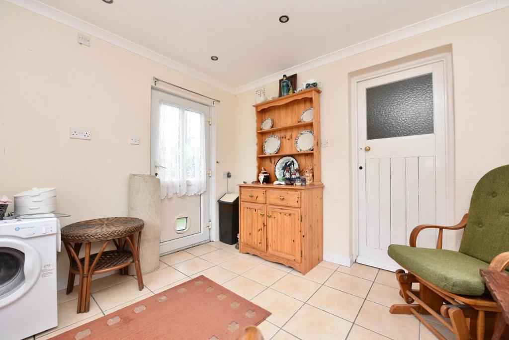 Sunroom/Utility Room