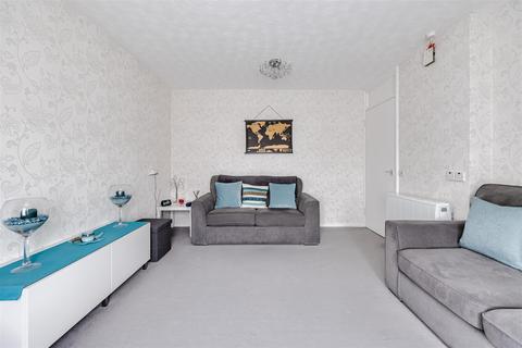 1 bedroom apartment for sale - Henbit Close, Tadworth