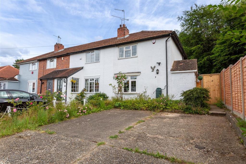 Beechen Lane, Lower Kingswood, Tadworth 2 bed end of terrace house £