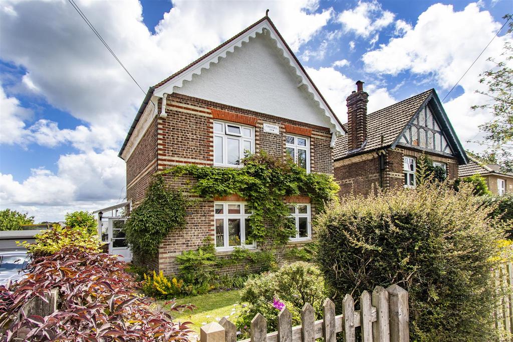 Green Lane, Crowborough 3 bed detached house £625,000