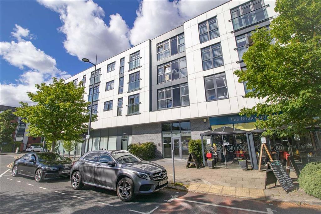 The Boulevard, West Didsbury... 2 bed apartment £265,000