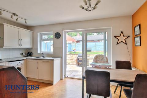 22 Bellfield Avenue, Oldham, OL8 3EW