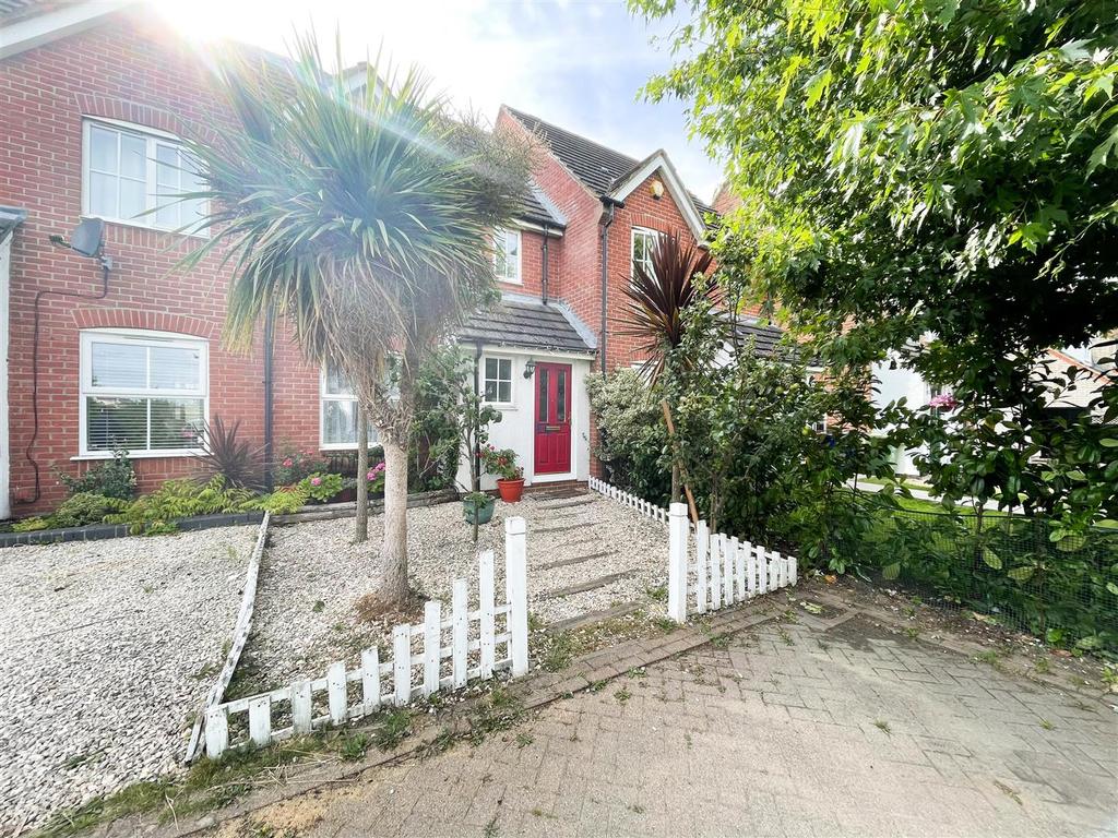 Hyde Close, Chafford Hundred, Grays 3 bed house £1,475 pcm (£340 pw)