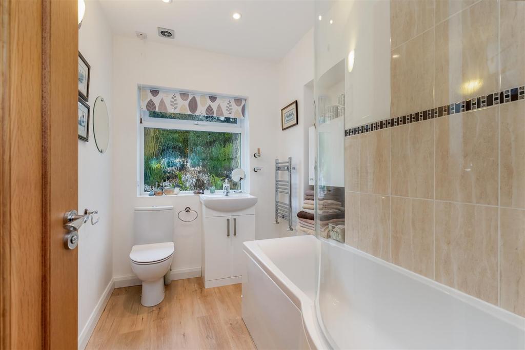 A 16 - Netherton, Redland Lodge - 210211.jpg