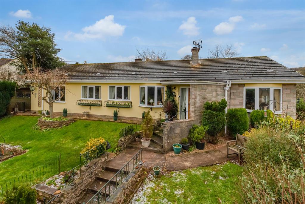A 5 - Netherton, Redland Lodge - 210211.jpg