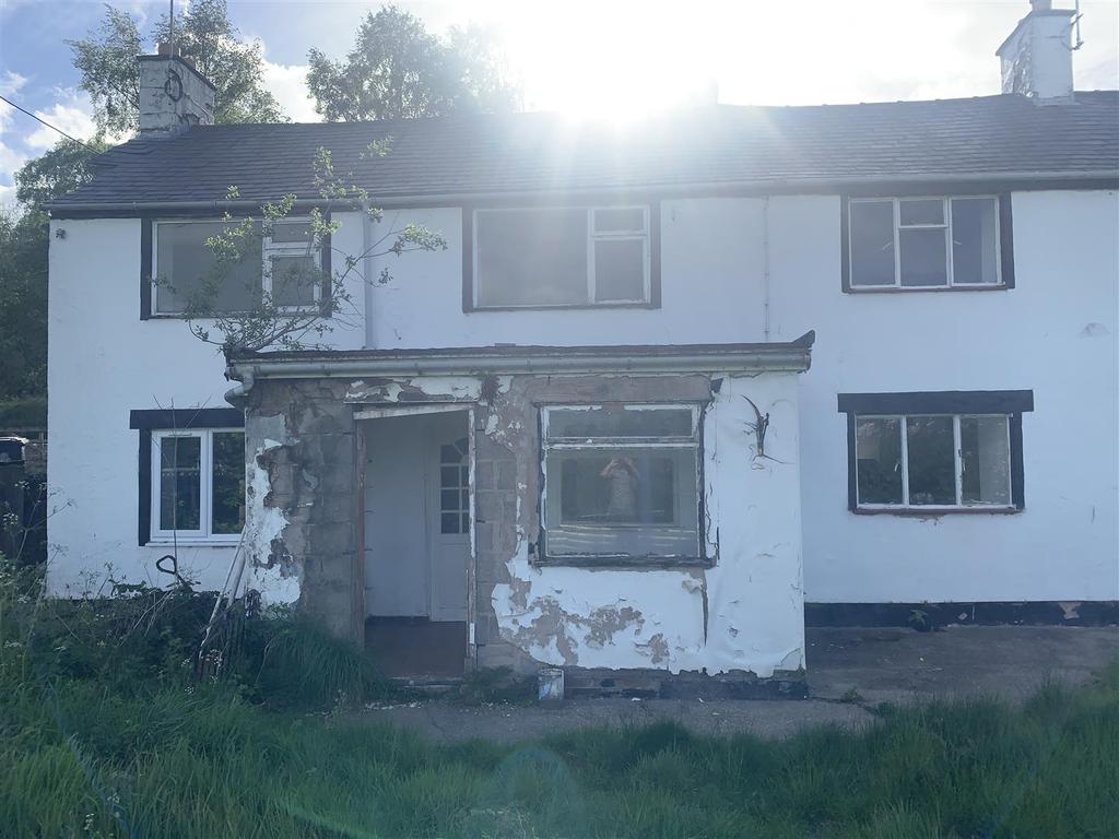 Wern, Bersham, Wrexham 4 bed detached house £440,000