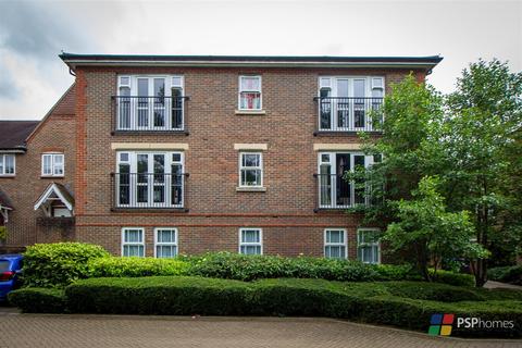 81 Brooklands, Haywards Heath, RH16 4TR