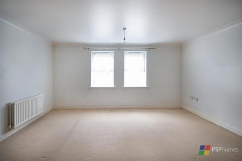 81 Brooklands, Haywards Heath, RH16 4TR