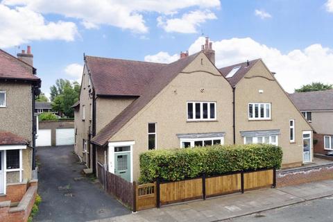 5 bedroom semi-detached house for sale - Holmfield Way, Weston Favell Village, Northampton, NN3