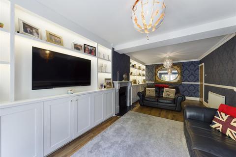 59 Foxearth Road, South Croydon, CR2 8EL