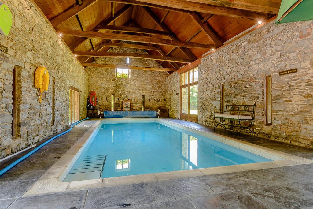 Ground floor   pool suite