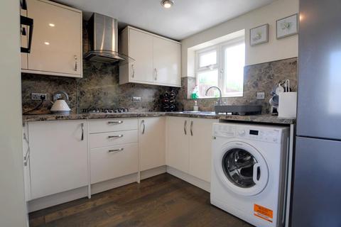 16 Brynymor, Burry Port, SA16 0LA
