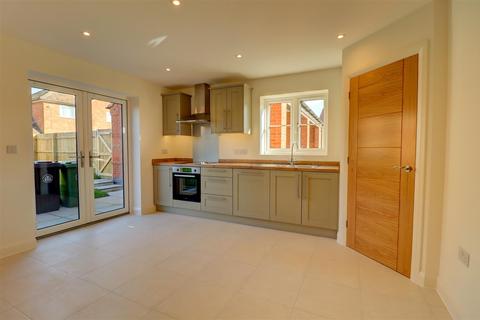 3 bedroom detached house to rent - Court Close, Kineton