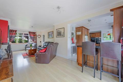 53 Grafton Road, Worcester Park, KT4 7QQ
