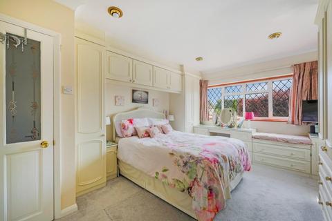 53 Grafton Road, Worcester Park, KT4 7QQ
