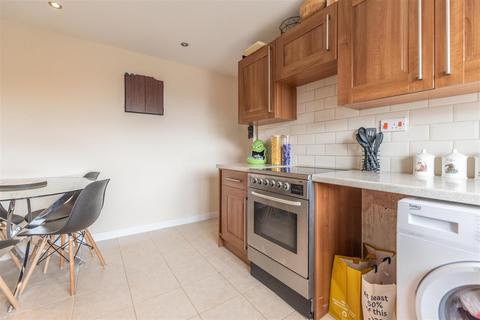 10 Mount Road, Burntwood, WS7 0AJ