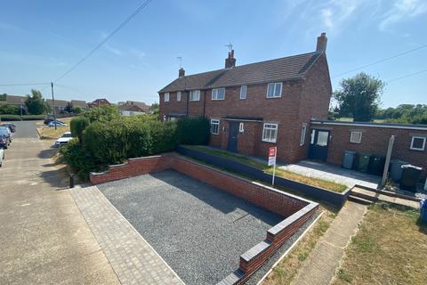 10 Hillside, Ancaster, Grantham, NG32 3PX