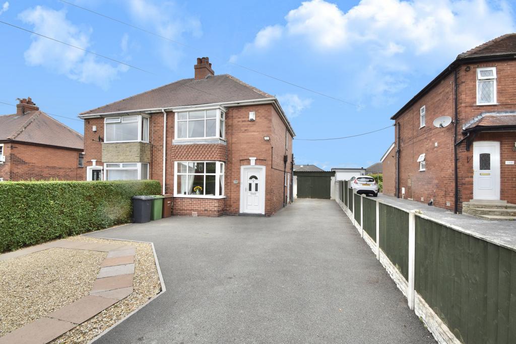 Haigh Moor Road, Tingley, WF3 2 bed semidetached house £210,000