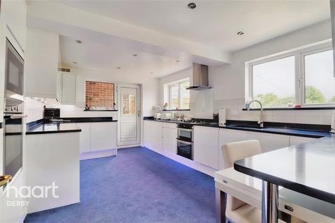 4 bedroom detached house for sale - Carsington Crescent, Allestree