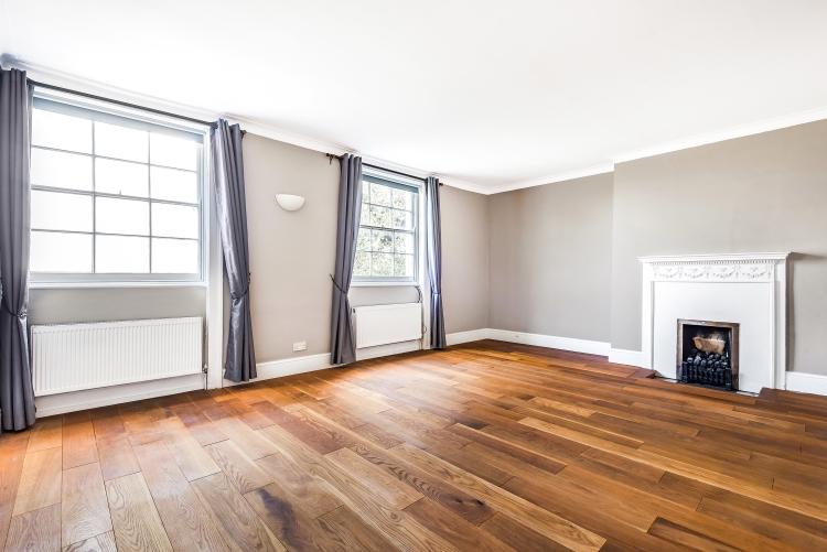 South Row Blackheath SE3 2 bed flat £1,600 pcm (£369 pw)