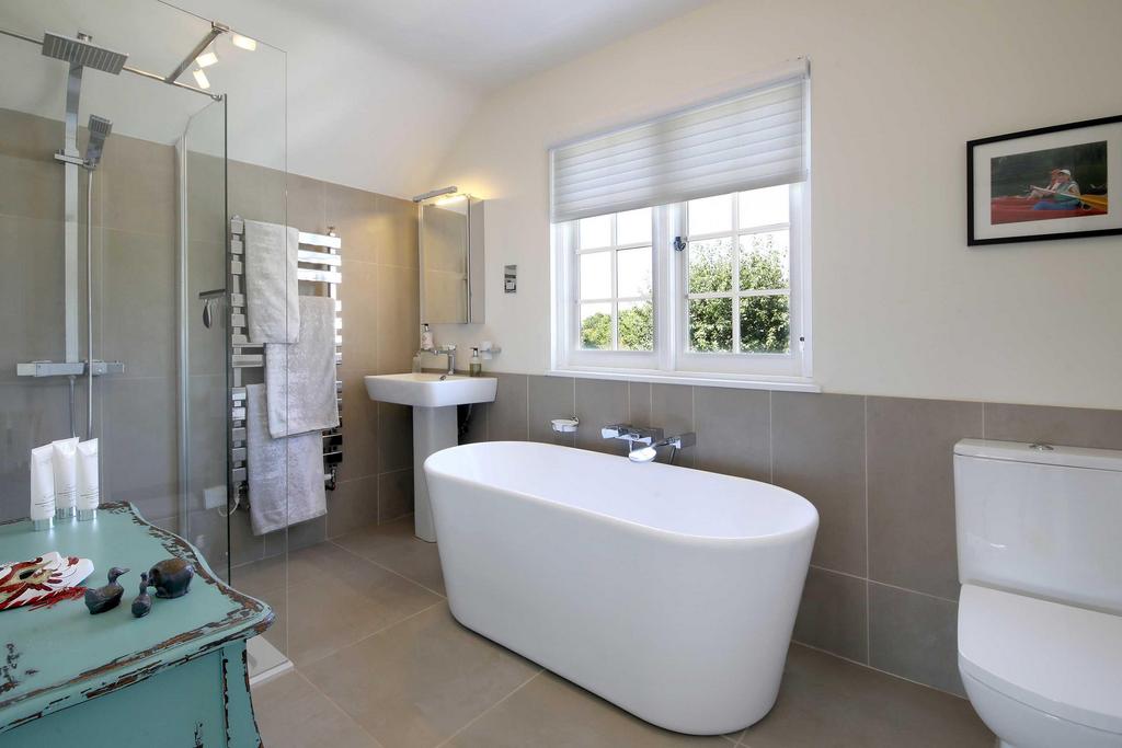 En suite bathroom