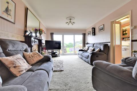 33 West Avenue, Mayland, Chelmsford, CM3 6AE