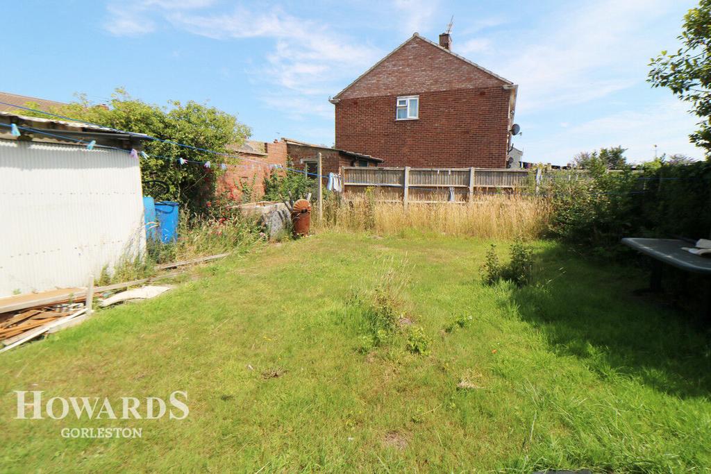 Newnham Green, Gorleston 3 bed end of terrace house for sale £170,000
