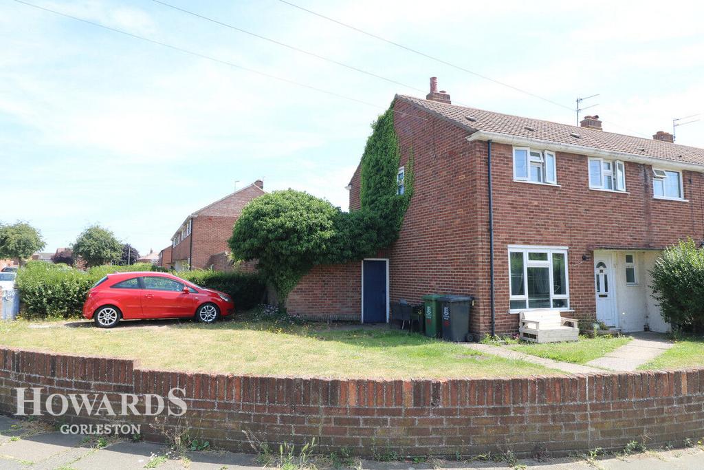 Newnham Green, Gorleston 3 bed end of terrace house for sale £150,000