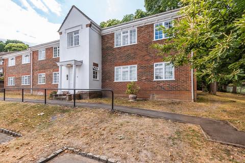 1 bedroom flat to rent, Bagshot,  Surrey,  GU19