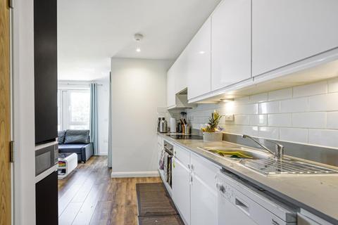 Flat 19, 4 Lyons Way, Slough, SL2 5BZ