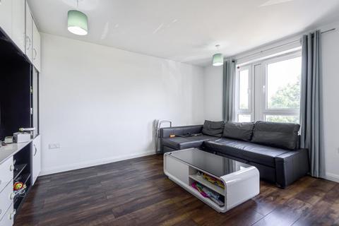 Flat 19, 4 Lyons Way, Slough, SL2 5BZ