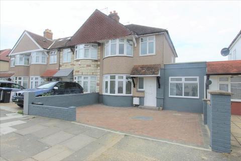 4 bedroom house to rent, St Edmunds Road, London, N9