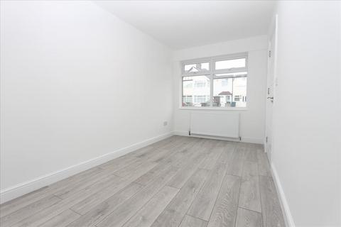4 bedroom house to rent, St Edmunds Road, London, N9