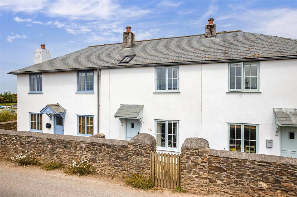 St. Anns Chapel, Kingsbridge, Devon, TQ7 2 bed terraced house for sale £300,000