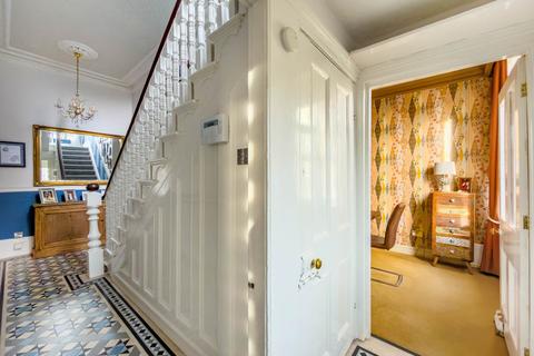 5 bedroom semi-detached house for sale, Batley Field Hill