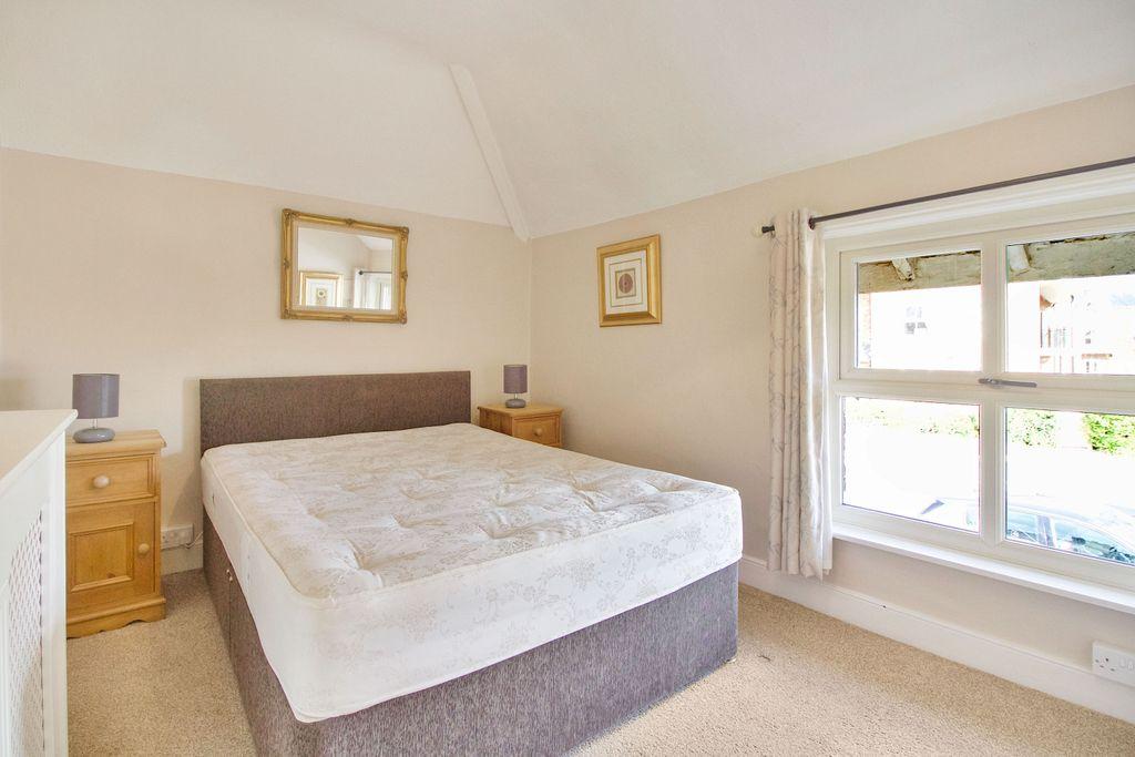 Bedroom 5 (Double)