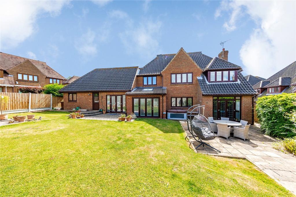 Celeborn Street, South Woodham Ferrers, Chelmsford, Essex, CM3 4 bed