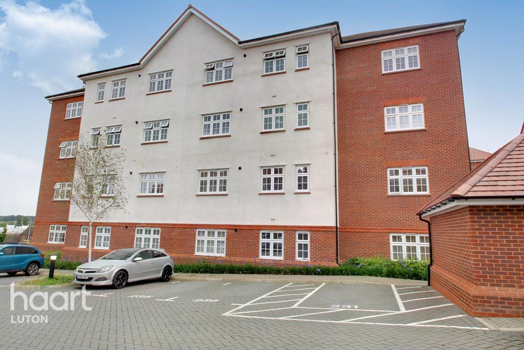 Armstrong Road, Luton 2 bed apartment £270,000