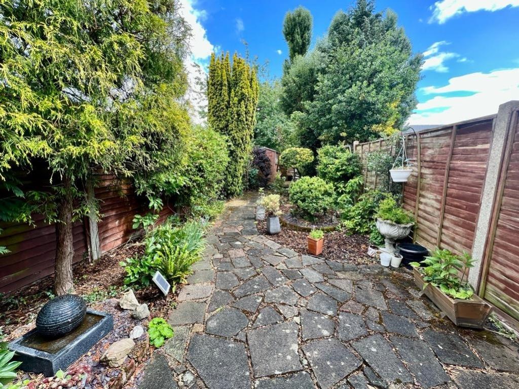 1 Grange Court - GARDEN
