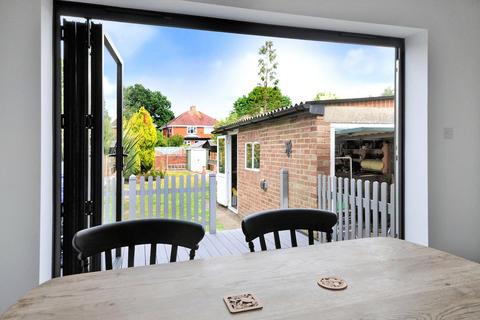 72 Sandcross Lane, Reigate, RH2 8EY